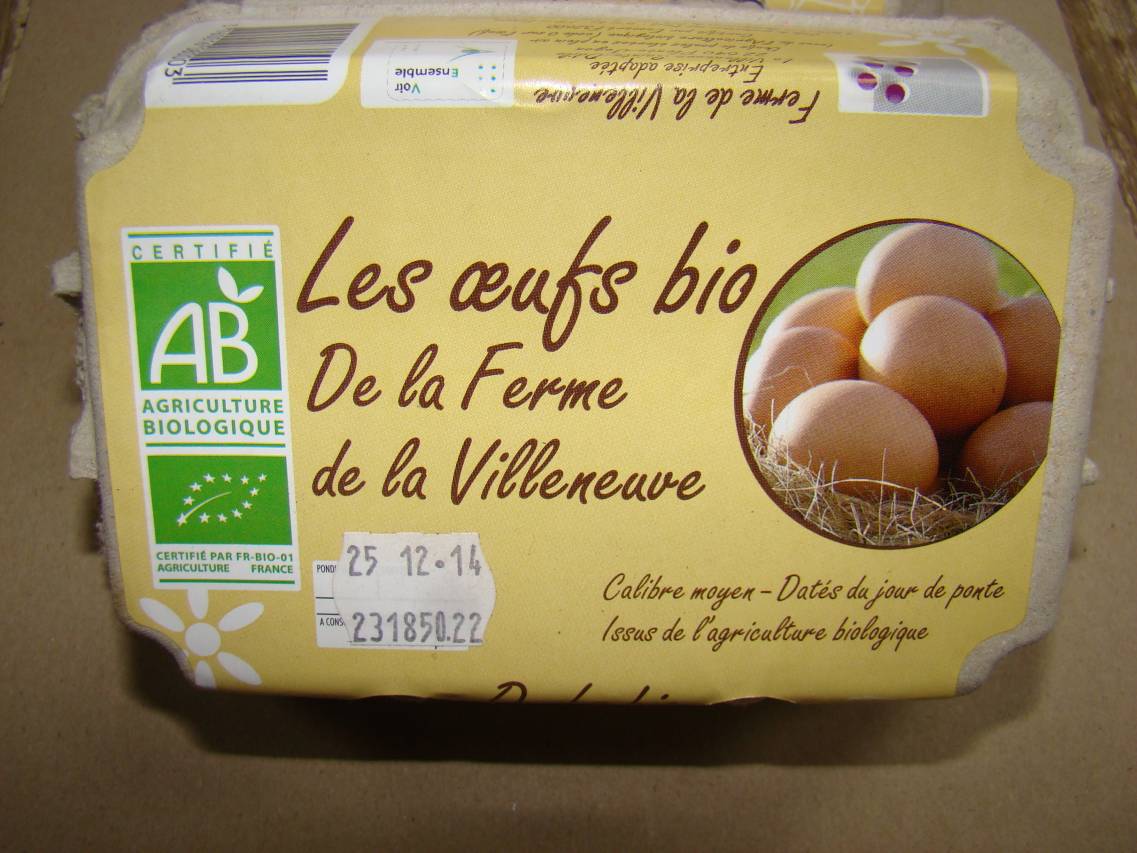 Une boîte d'œufs produits par l'entreprise adaptée la Ferme de la Villeneuve.